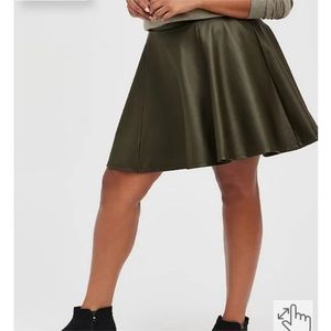 NWT Torrid Plus 3X Olive Green Faux Leather Circle Skirt